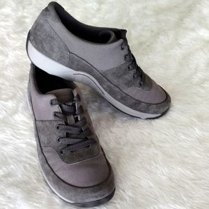 Dansko Sneaker size 37 GRAY